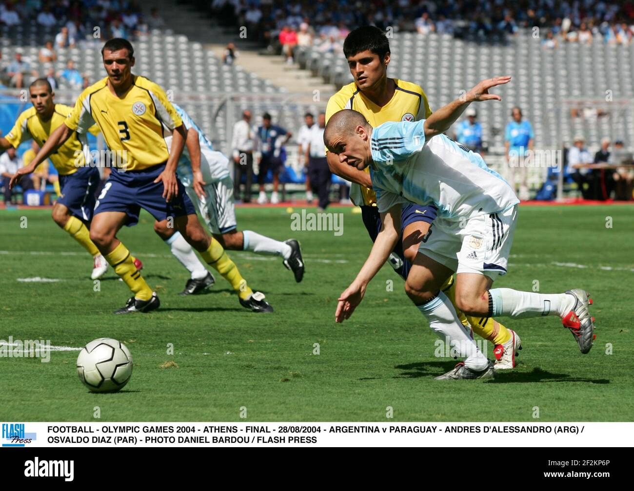 FOOTBALL - OLYMPIC GAMES 2004 - ATHENS - FINAL - 28/08/2004 - ARGENTINA v PARAGUAY - ANDRES D'ALESSANDRO (ARG) / OSVALDO DIAZ (PAR) - PHOTO DANIEL BARDOU / FLASH PRESS Stock Photo