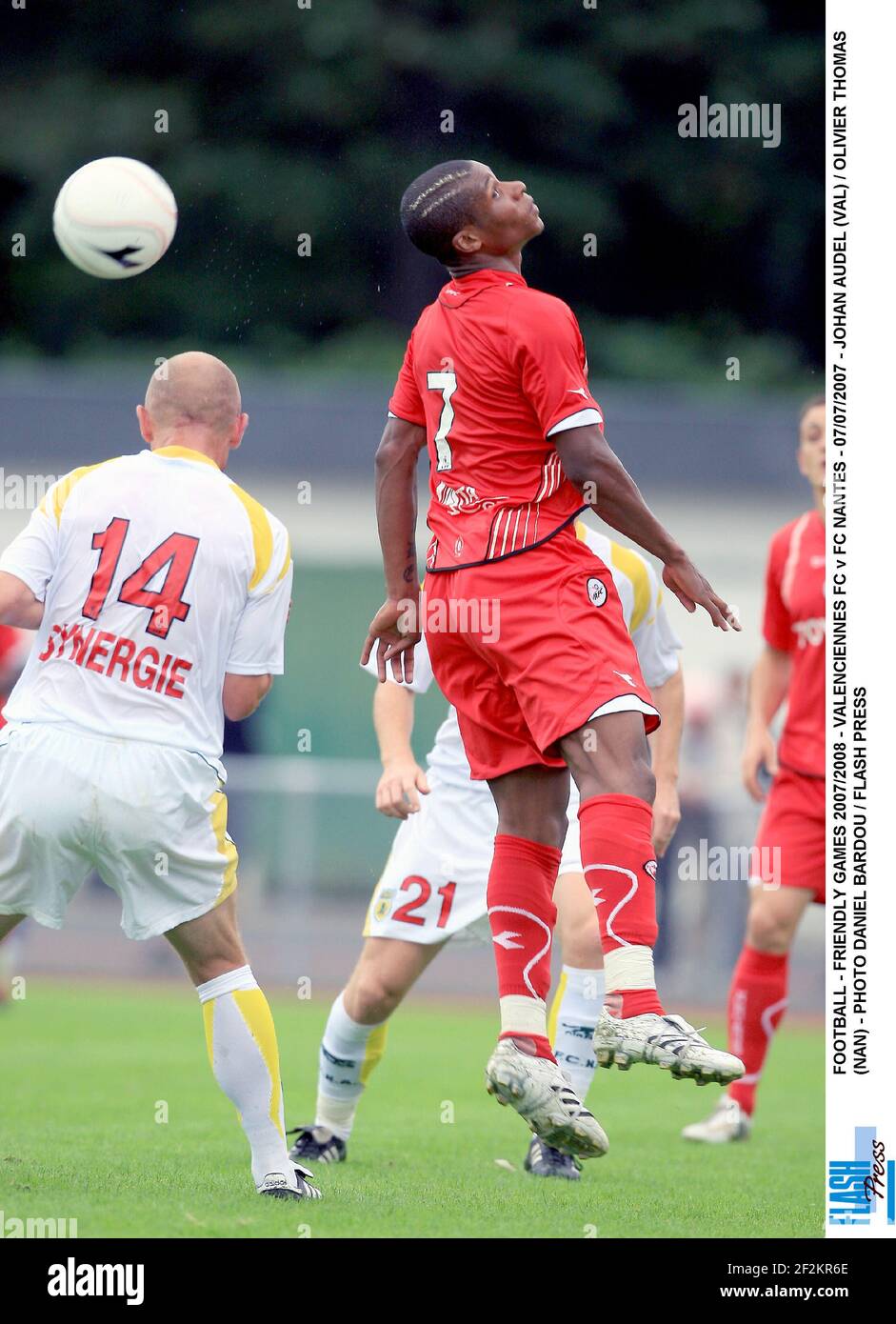 FOOTBALL - FRIENDLY GAMES 2007/2008 - VALENCIENNES FC v FC NANTES -  07/07/2007 - JOHAN AUDEL (VAL) / OLIVIER THOMAS (NAN) - PHOTO DANIEL BARDOU  / FLASH PRESS Stock Photo - Alamy