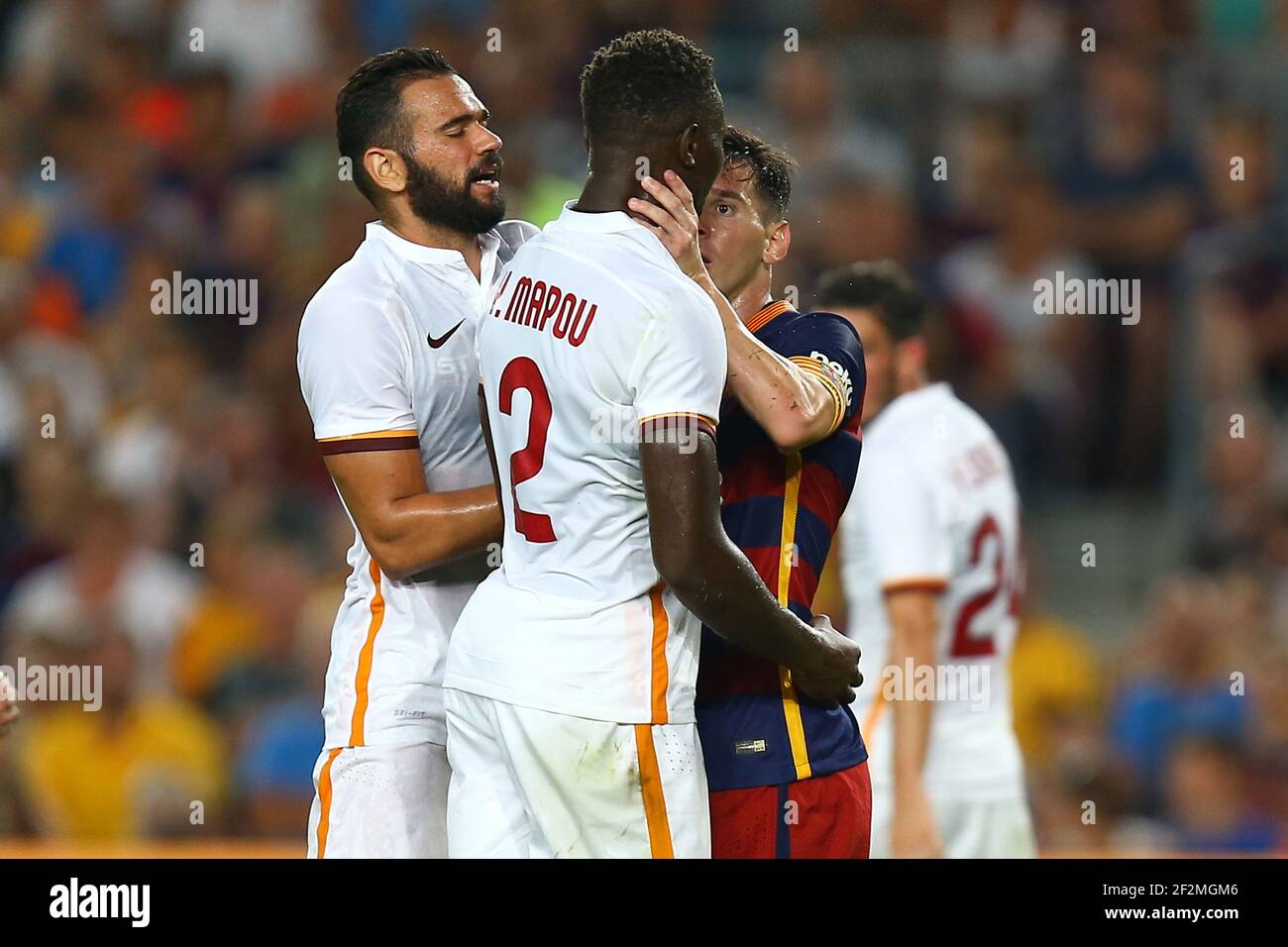 Incident fight - Lionel Messi of FC Barcelona headbutts and throat-grab ...