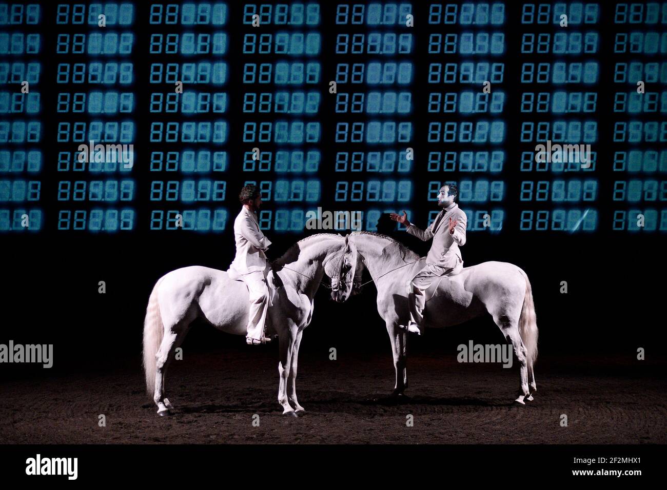 Centquatre Paris High Resolution Stock Photography And Images Alamy Centquatre Paris High Resolution Stock Photography And Images Alamy