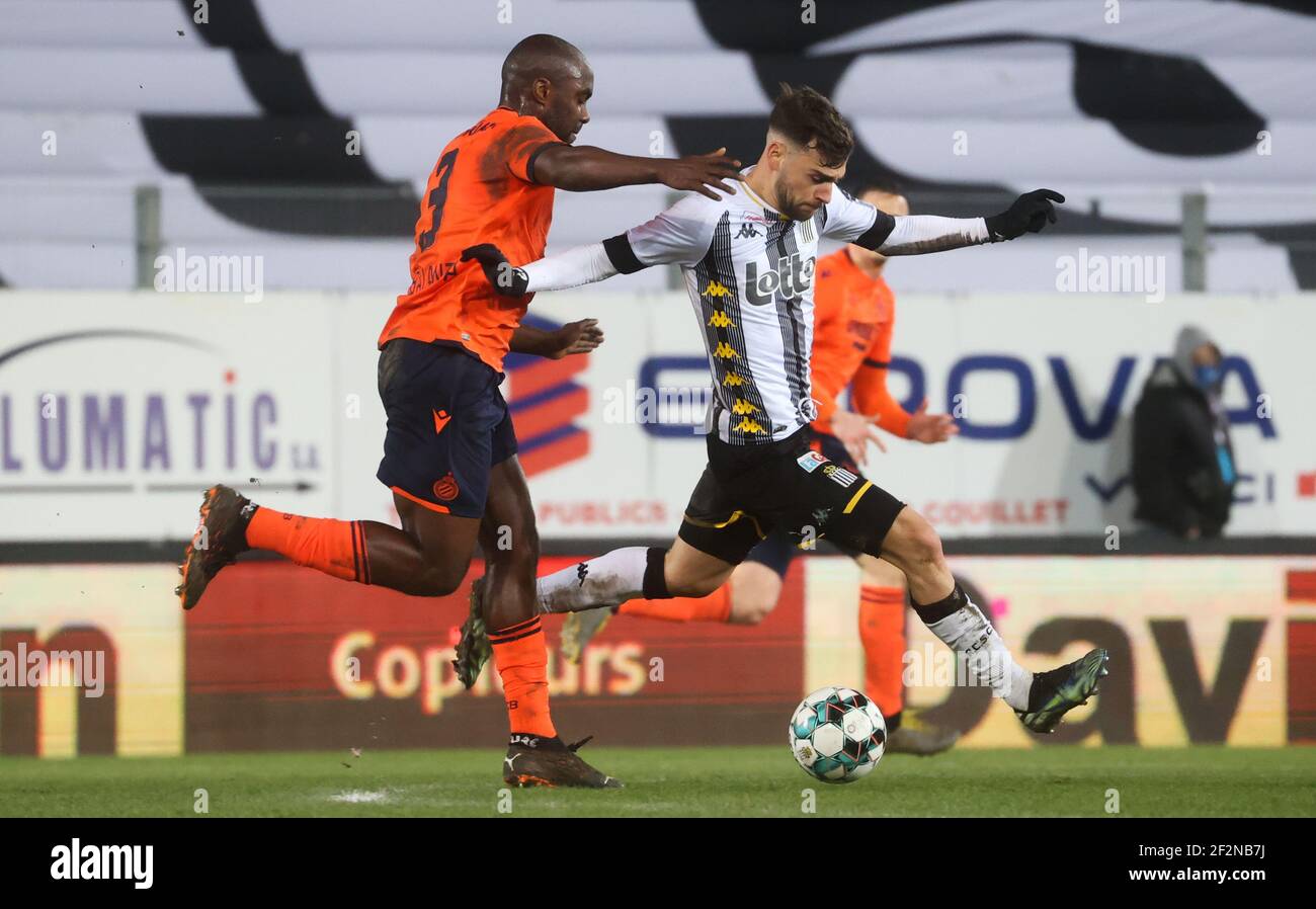 Club's Eder Balanta and Charleroi's Massimo Bruno fight for the ball during a postponed soccer match between Sporting Charleroi and Club Brugge KV, Fr Stock Photo