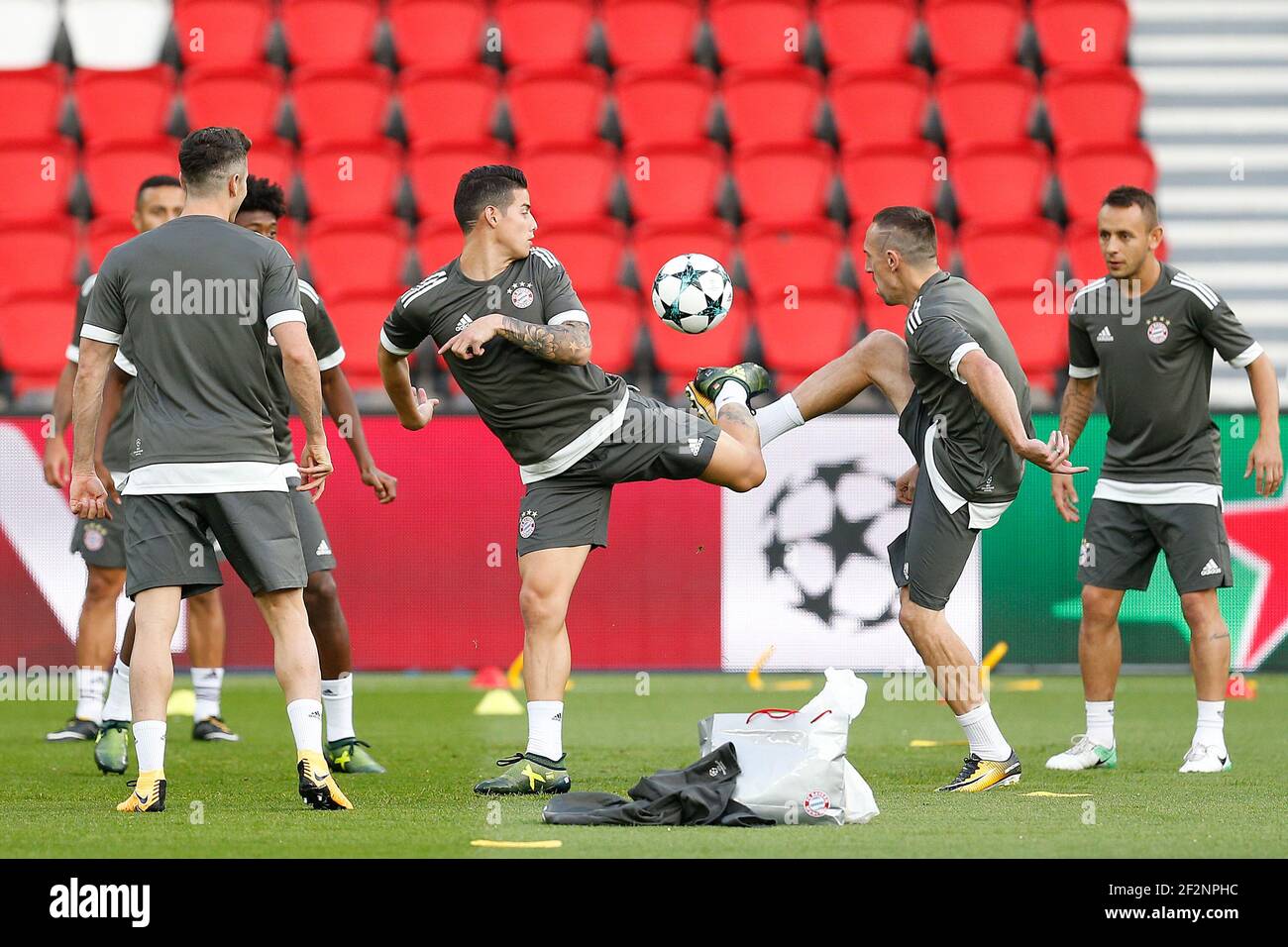 Bayern Munich's Colombian midfielder James Rodriguez takes part in a training session before the UEFA Champions League football match between Paris Saint-Germain and Bayern Munich on September 26, 2017 at Parc des Princes stadium in Paris, France - Photo Benjamin Cremel / DPPI Stock Photo