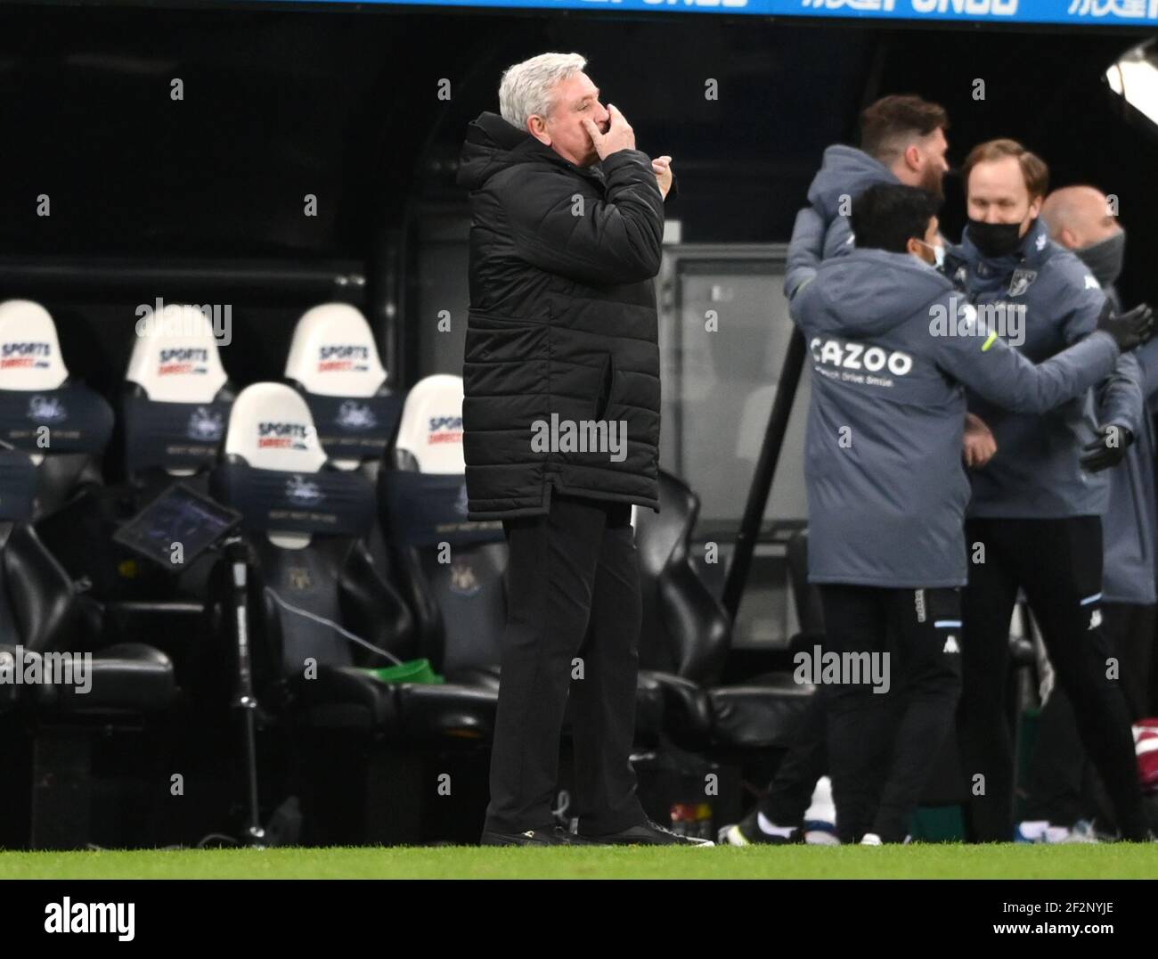 Newcastle United manager Steve Bruce reacts after his side concede during the Premier League match at St. James' Park, Newcastle. Picture date: Friday March 12, 2021. Stock Photo