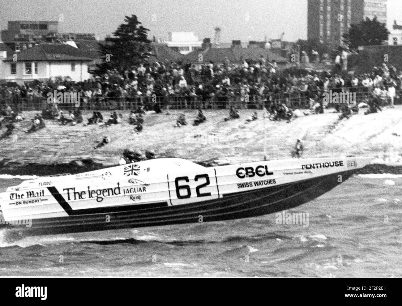 'THE LEGEND' COMES OUT OF THE WATER AT THE START OF THE ROUND BRITAIN POWER BOAT RACE OFF SOUTHSEA, HANTS 1984 PIC MIKE WALKER Stock Photo