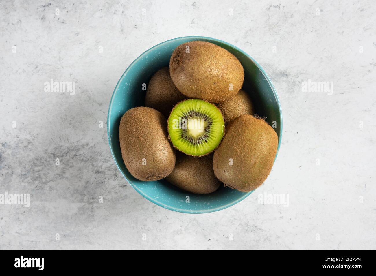 Many kiwi fresh fruits hi-res stock photography and images - Alamy