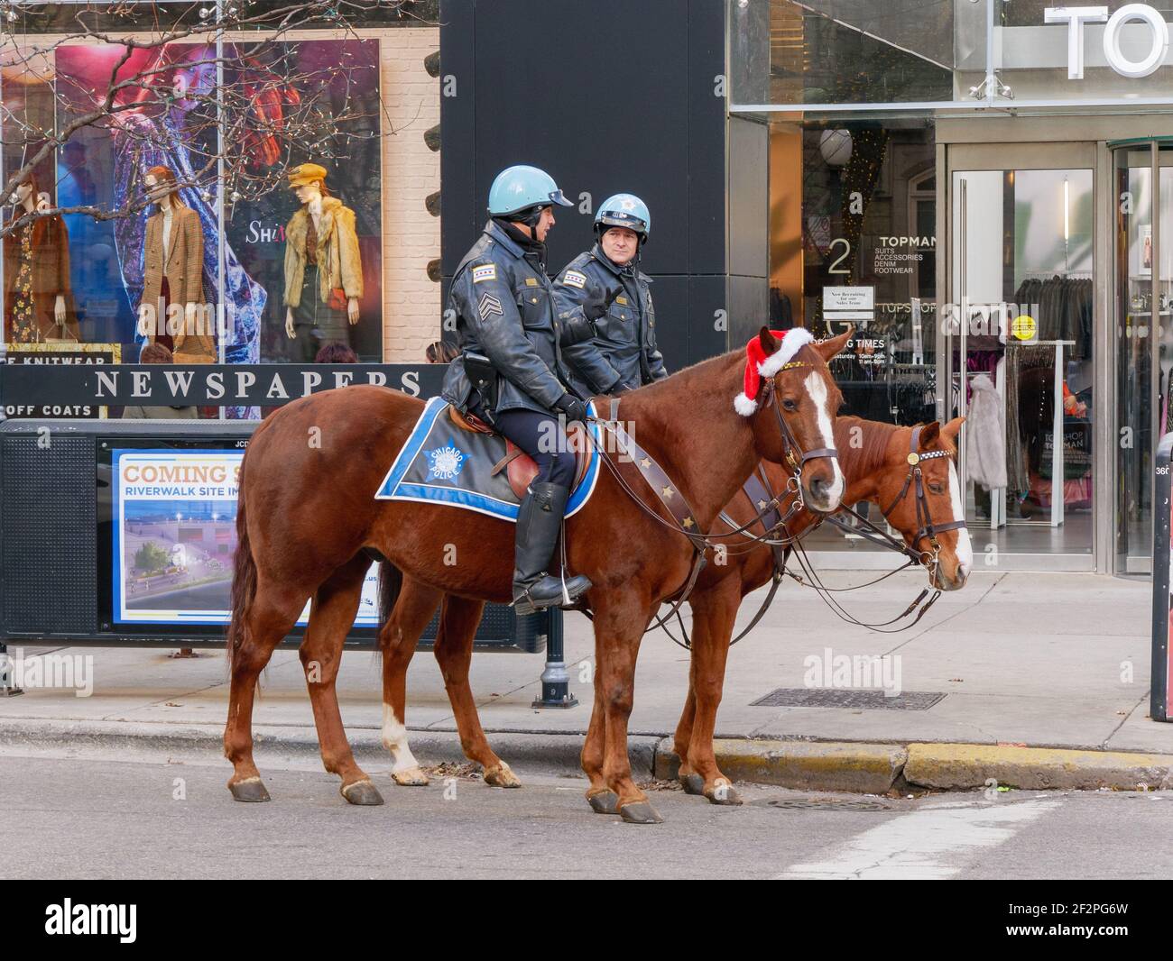Two Chicago mounted police officers Stock Photo Alamy