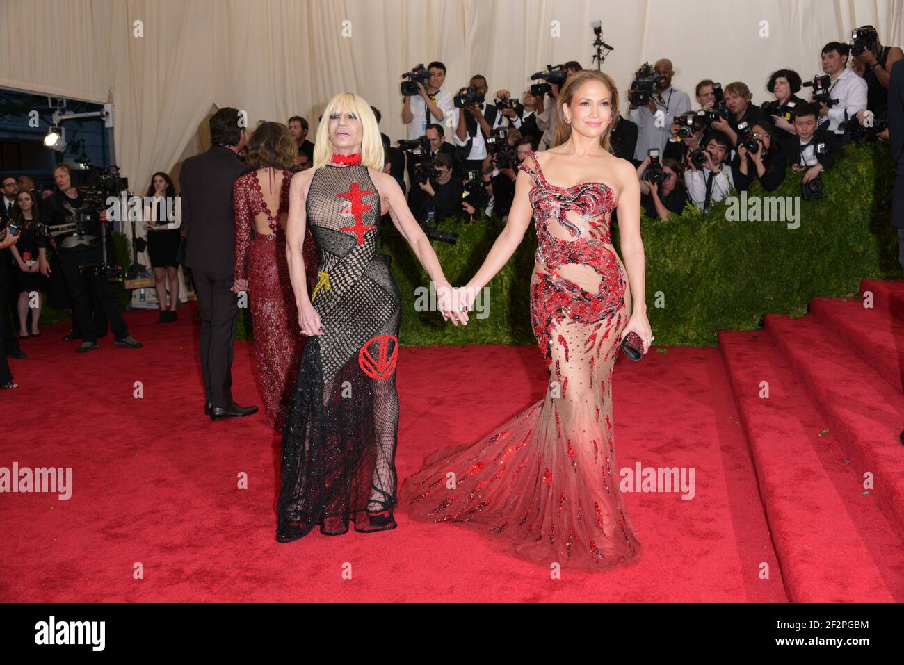Donatella Versace and Jennifer Lopez attend the "China: Through The Looking  Glass" Costume Institute Benefit Gala at the Metropolitan Museum of Art on  Stock Photo - Alamy