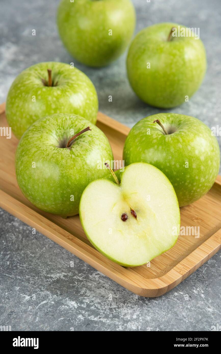 Organic granny smith hi-res stock photography and images - Alamy