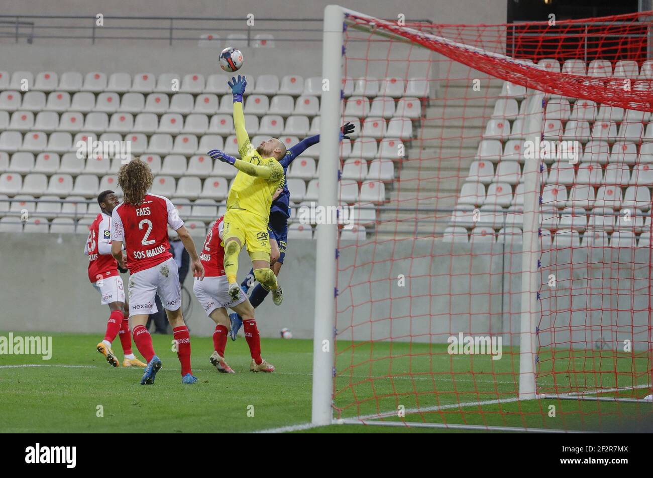 Predrag RAJKOVIC Goal Keeper of Reims in action during the Ligue 1 Reims v Olympique Lyonnais (OL) football match at Auguste Delaune stadium, on March 12 in Reims, France. Photo by Loic Baratoux/ABACAPRESS.COM Stock Photo