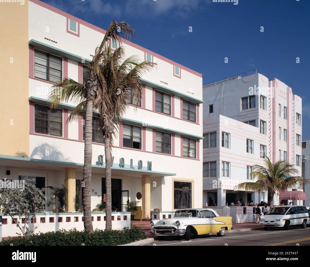 Sunny art deco hotel hi-res stock photography and images - Alamy