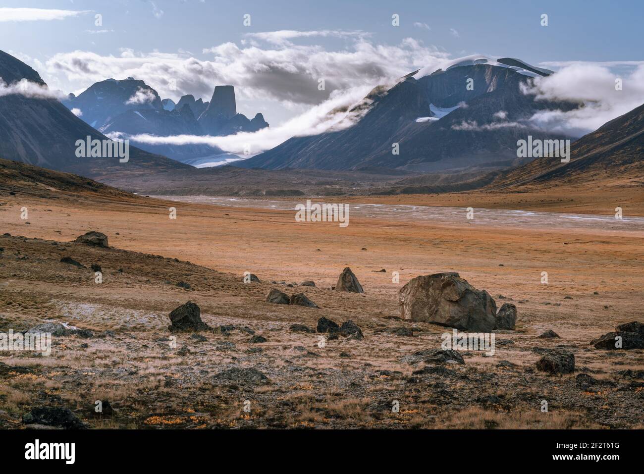 Owl River bed near Mt. Asgard, in arctic remote valley, Akshayuk Pass, Nunavut. Beautiful arctic landscape in the late, sunny afternoon. Iconic Stock Photo