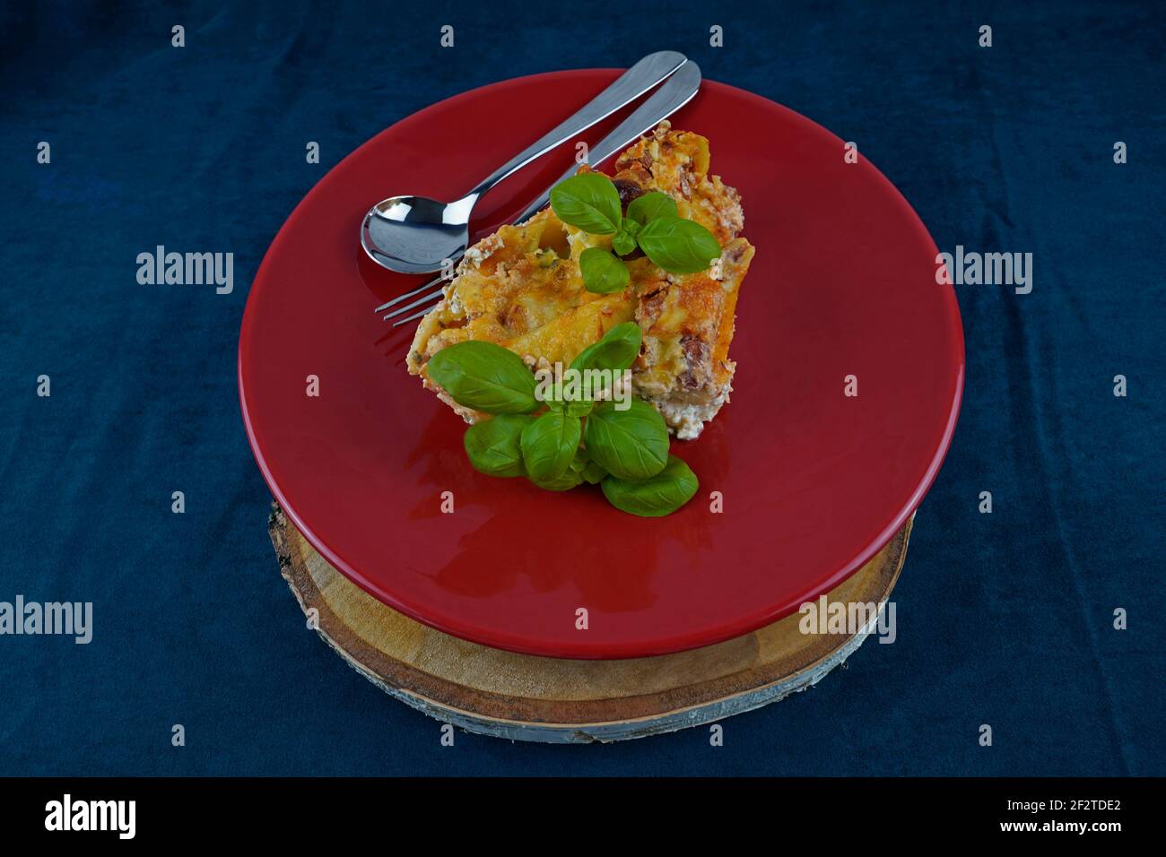 Shell pasta spinach cream hi-res stock photography and images - Alamy