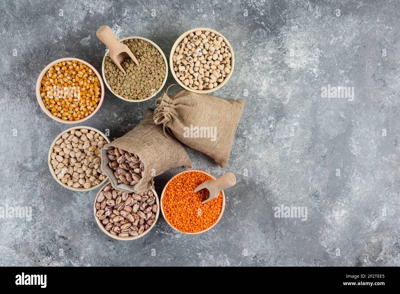 Lentils legumes pea hi-res stock photography and images - Alamy