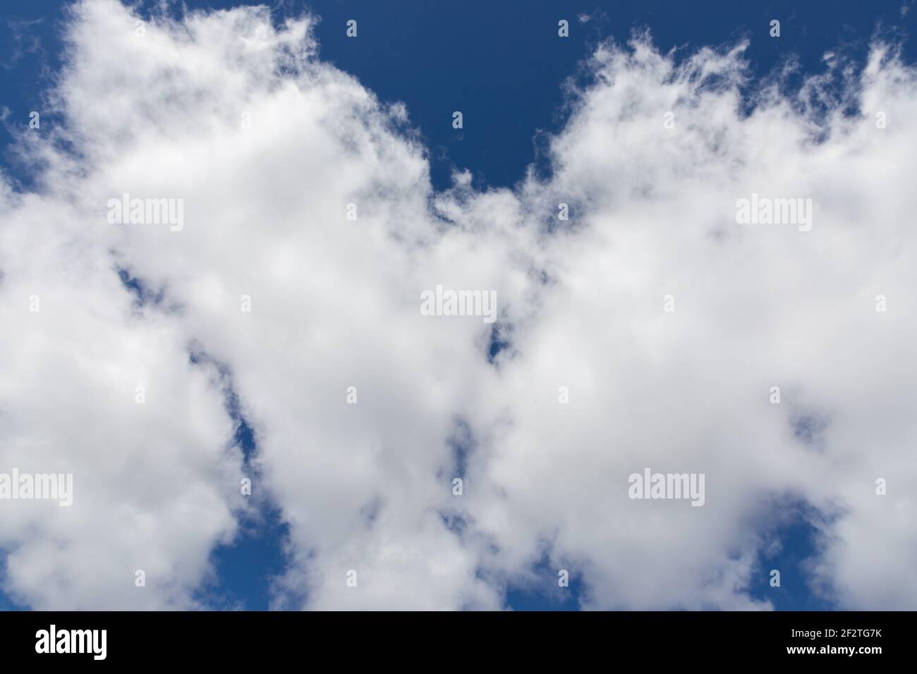 Blue sky with beautiful cumulus clouds Stock Photo - Alamy