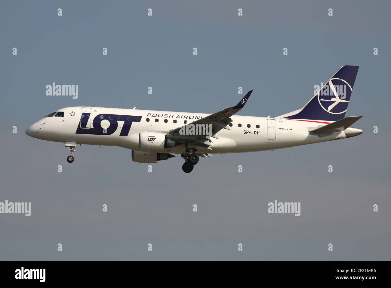 LOT Polish Airlines Embraer 175 with registration SP-LDH on final for  runway 25L of Frankfurt Airport Stock Photo - Alamy