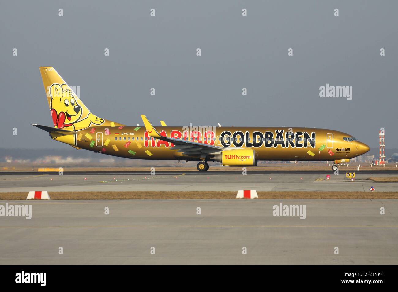 TUIfly Boeing 737-800 in special Haribo Goldbären livery with