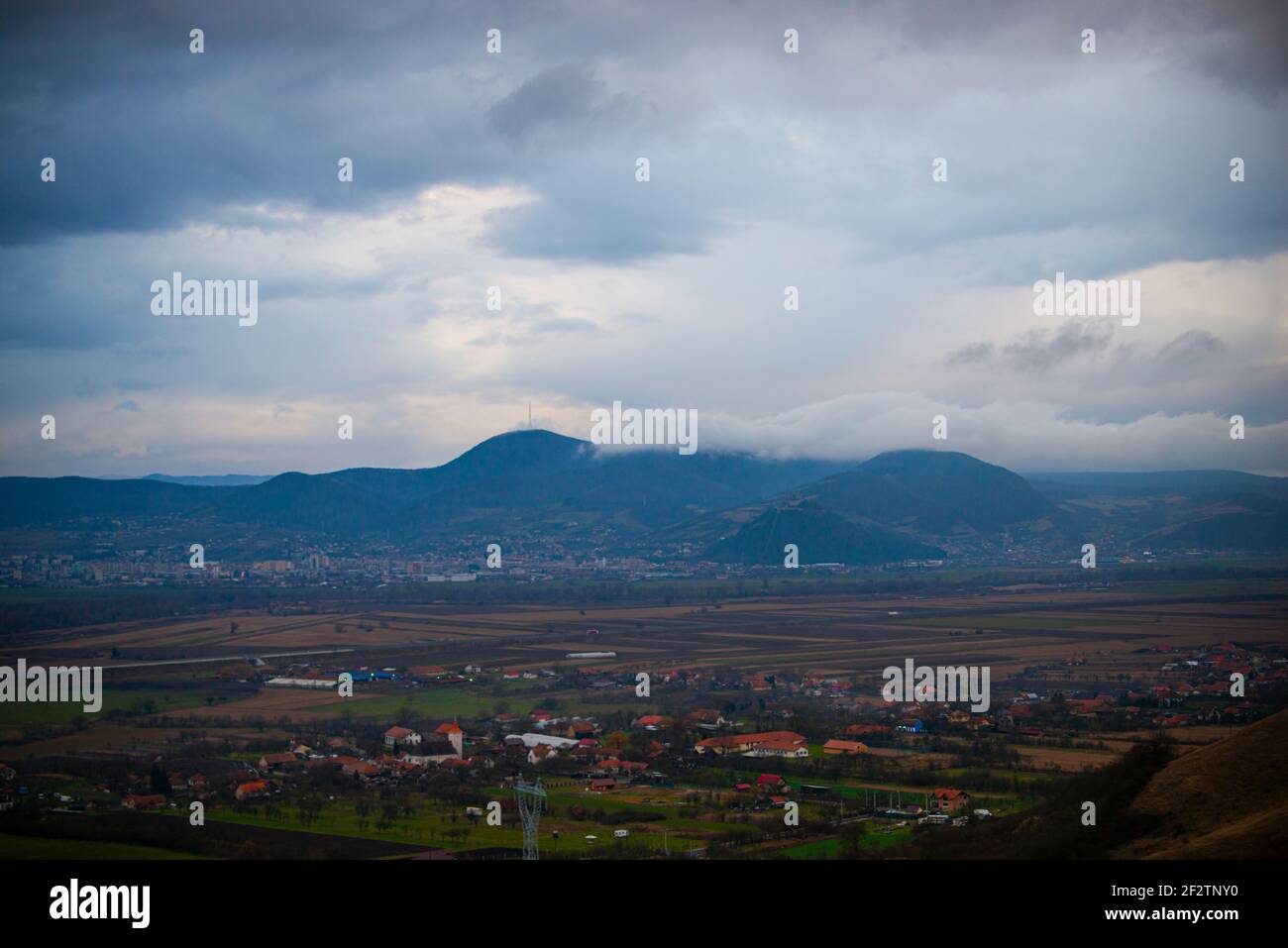 Explore the white mountains hi-res stock photography and images - Alamy