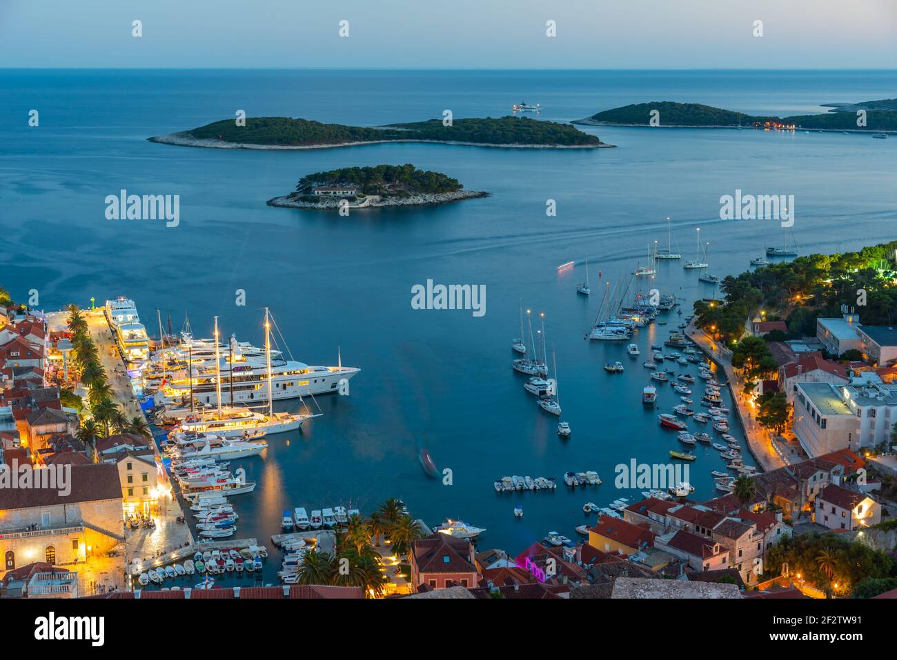 Sunset view of marina in Hvar, Croatia Stock Photo - Alamy