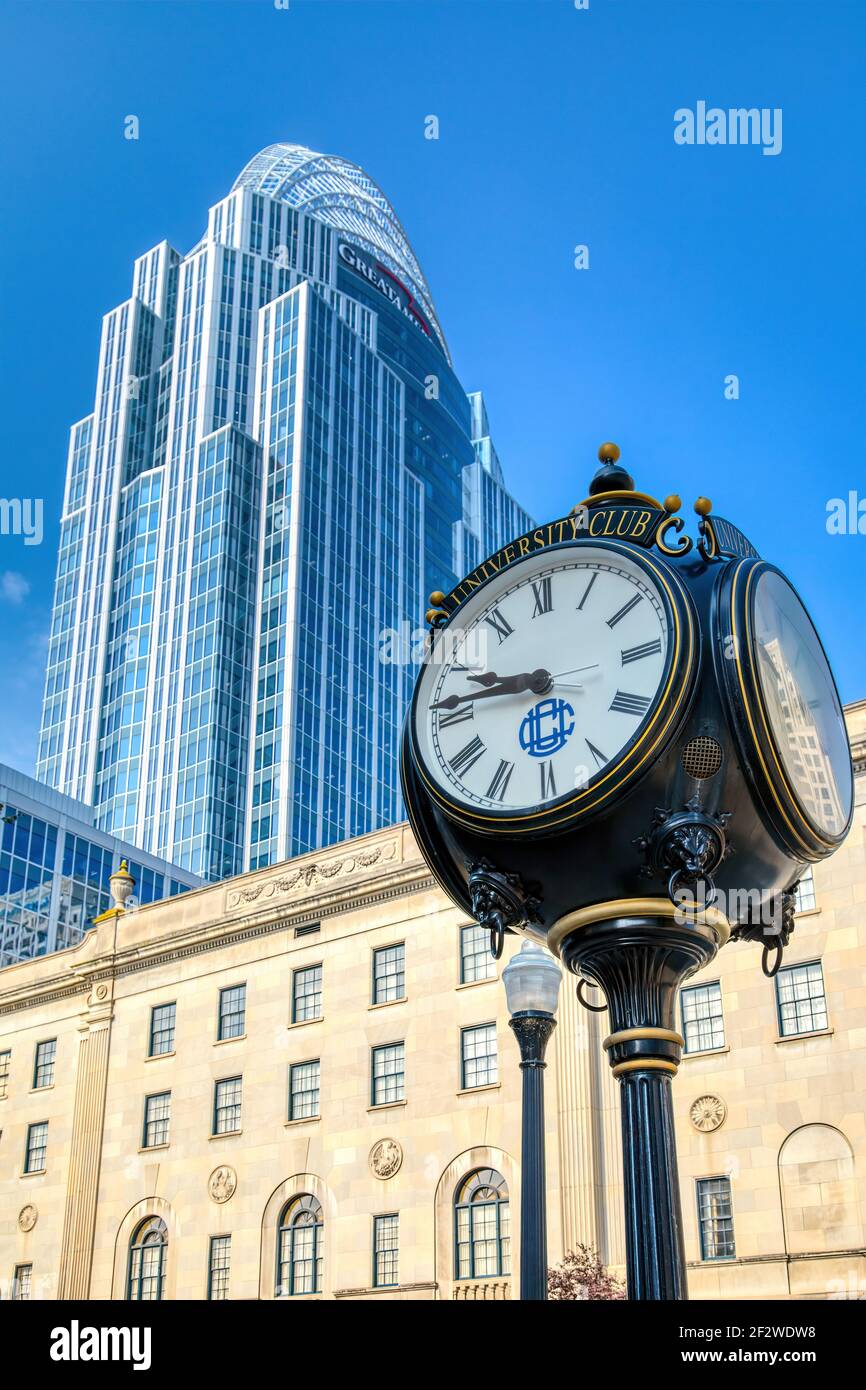 Great American Tower at Queen City Square dominates the Cincinnati skyline, its crown inspired by Princess Diana's tiara. Stock Photo