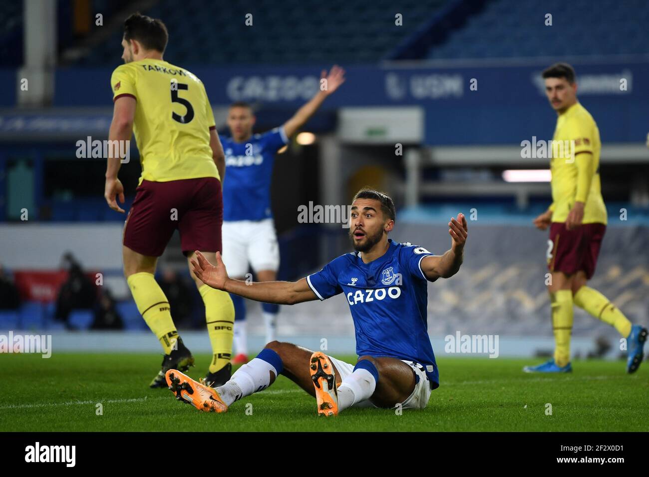 Everton's Dominic Calvert-Lewin shows his frustration towards the assistant referee during the Premier League match at Goodison Park, Liverpool. Picture date: Saturday March 13, 2021. Stock Photo