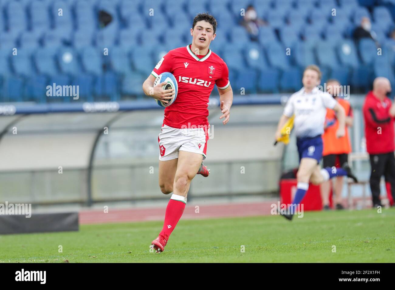 louis-rees-zammit-2021-wales-hi-res-stock-photography-and-images-alamy