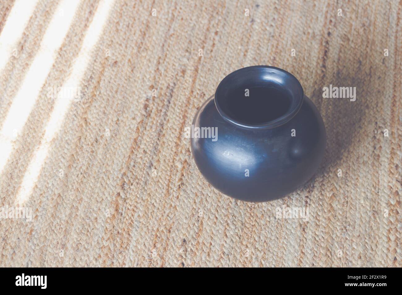 Photograph of a clay vase background or texture Stock Photo - Alamy