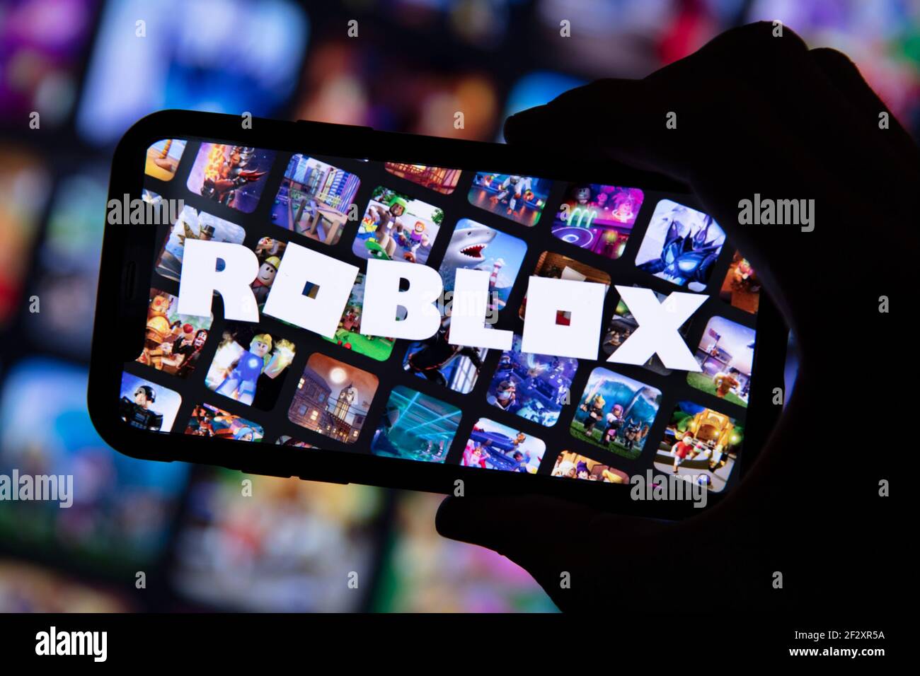 Lagos, Portugal: February 2021; Young boy playing the online game platform,  Roblox on a PC at home Stock Photo - Alamy