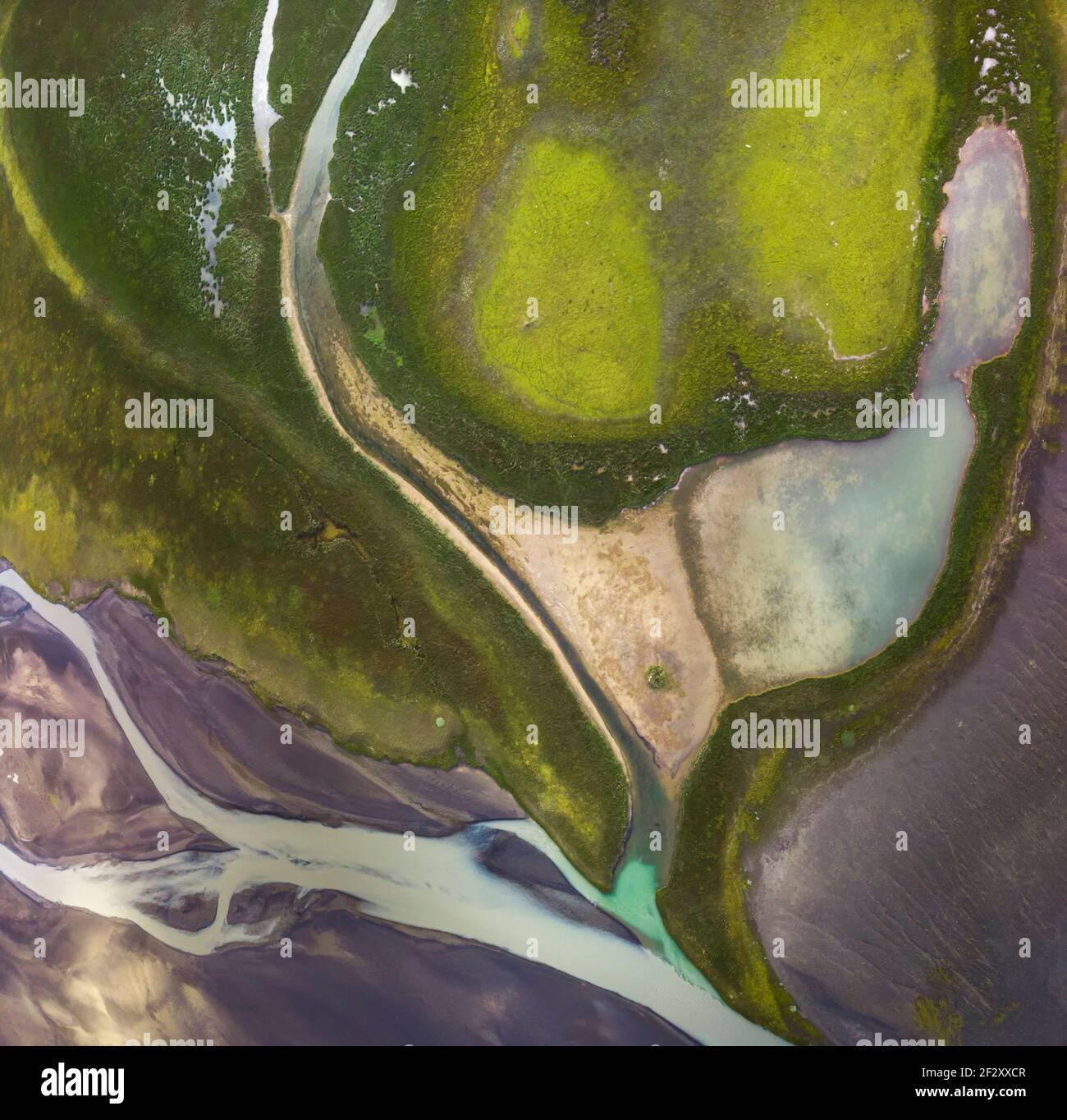 Abundant river flow hi-res stock photography and images - Alamy