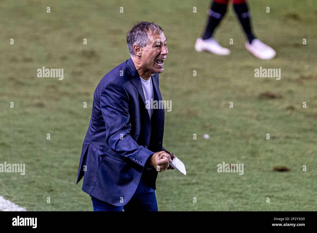 Santos, Brazil. 13th Mar, 2021. The coach Ariel Holan in the match between Santos and Ituano valid for the 4th round of the Paulista Championship Football Series A, held at Estádio Urbano Caldeira, Vila Belmiro, on the night of this Saturday, March 13, 2021. Credit: Van Campos/FotoArena/Alamy Live News Stock Photo