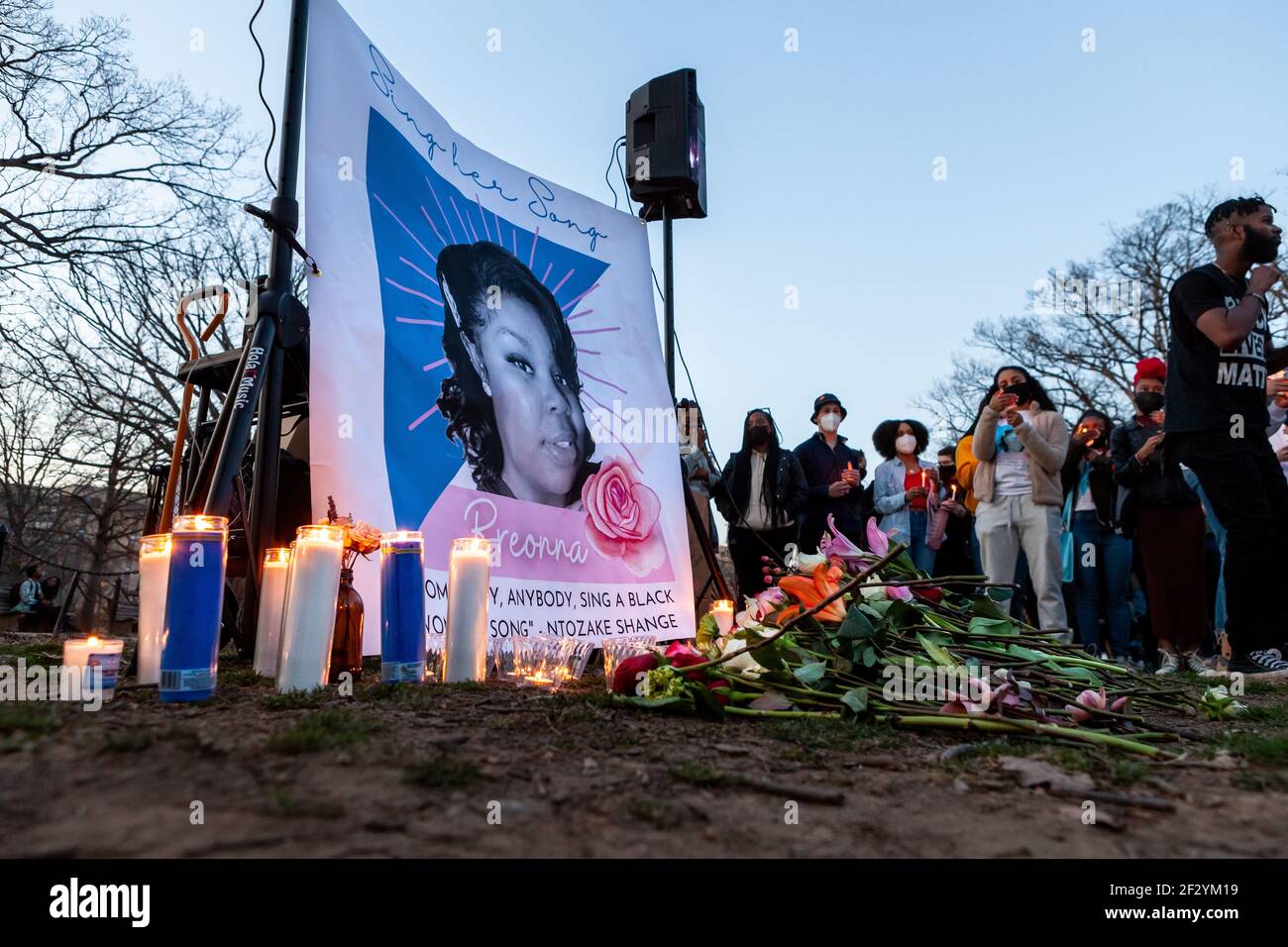 Candlelight memorial ceremony hires stock photography and images Alamy