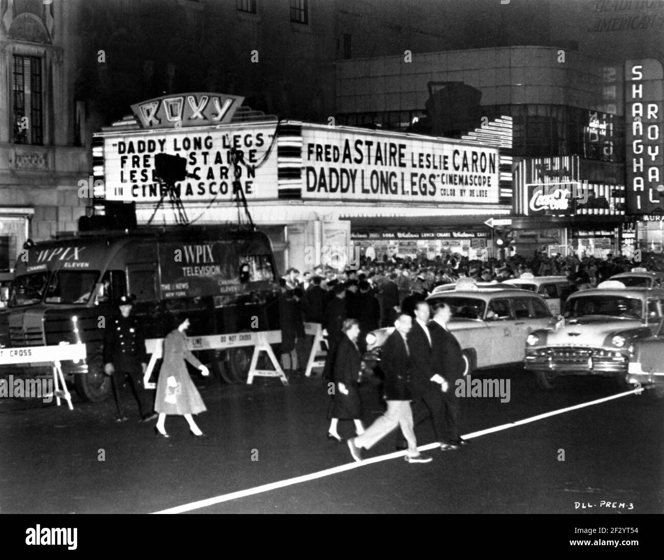 Front of ROXY Movie Theatre / Cinema with TV Cameras covering the May 1955 New York Premiere of FRED ASTAIRE and LESLIE CARON in DADDY LONG LEGS 1955 director JEAN NEGULESCO music and lyrics Johnny Mercer Twentieth Century Fox Stock Photo