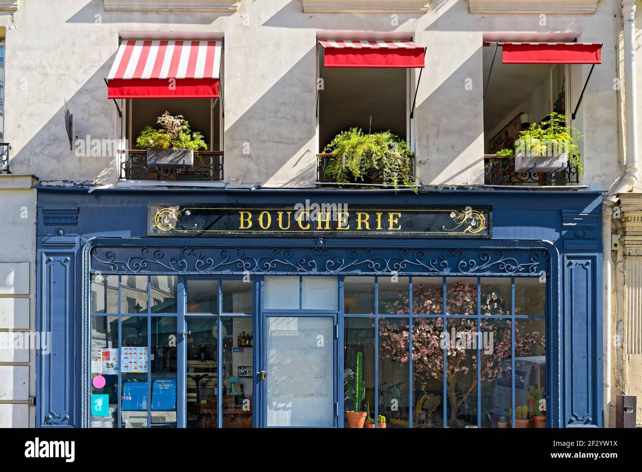 Le quartier du Marais à Paris Stock Photo Alamy