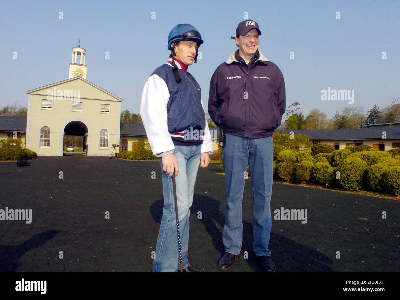 BALLYDOYLE STABLES IN IRELAND. KIEREN FALLON AND AIDAN O'BRIAN.  PICTURE DAVID ASHDOWN Stock Photo