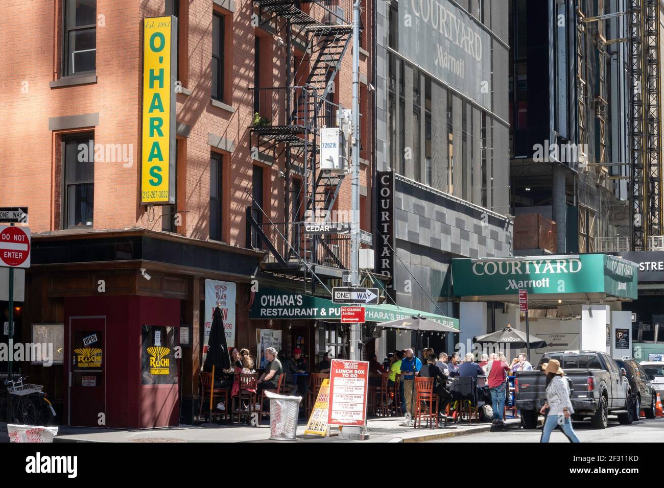 Irish Pub New York High Resolution Stock Photography And Images Alamy