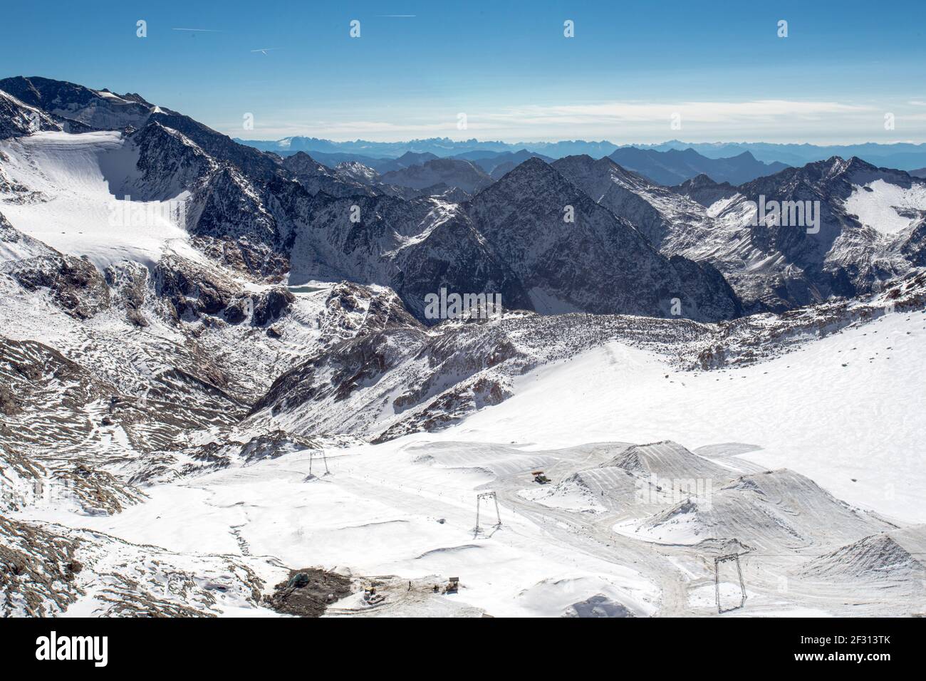 On the snow-covered Stubai Glacier in the sunshine Stock Photo
