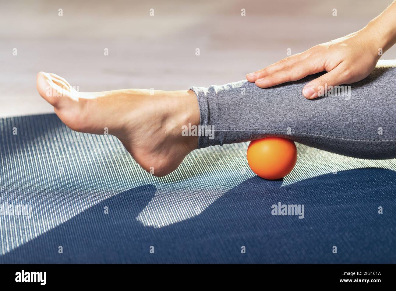 CW_ Yoga Fitness Roller Ball Muscle Fascia Relax Body Foot Leg Neck Massager 