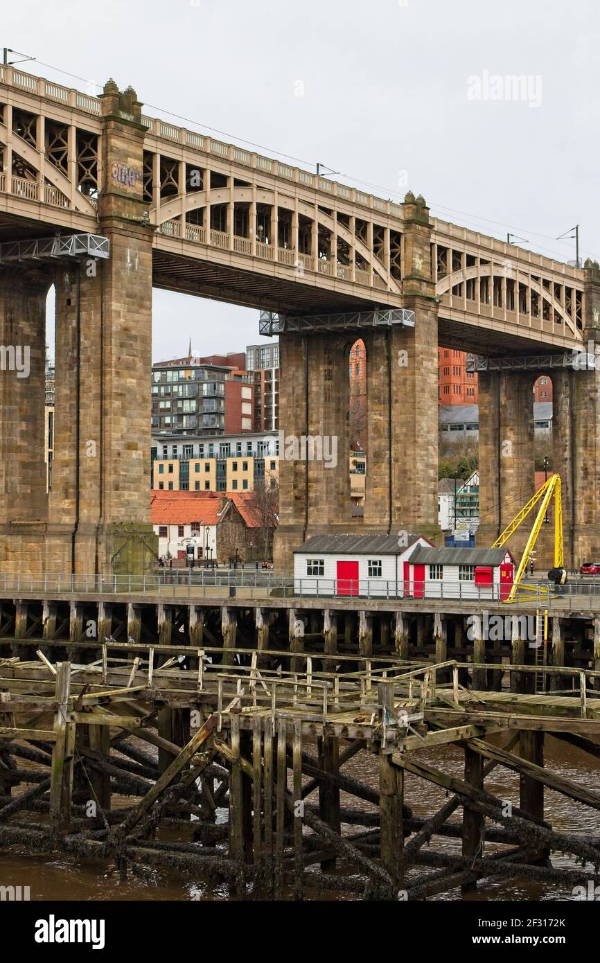 Multi level bridge hi-res stock photography and images - Alamy