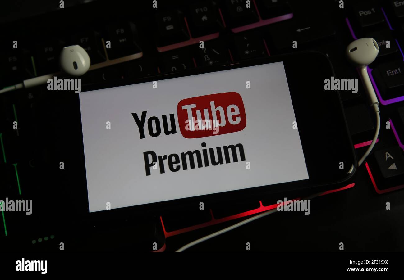 Youtube Logo On Tv Screen High Resolution Stock Photography And Images Alamy