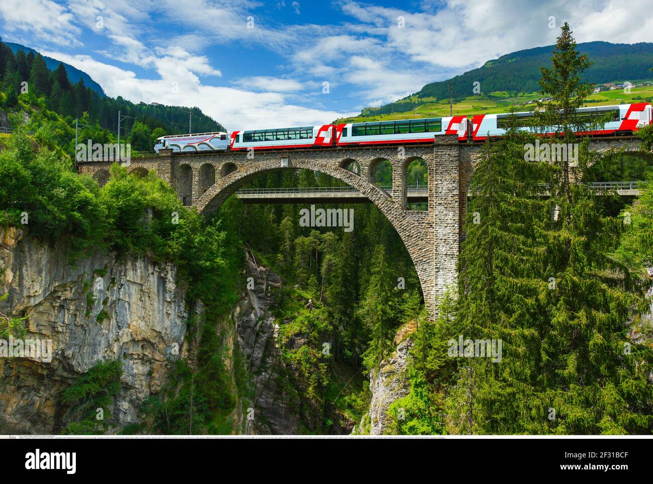 https://c8.alamy.com/comp/2F31BCF/geography-travel-switzerland-solisbruecke-grisons-additional-rights-clearance-info-not-available-2F31BCF.jpg