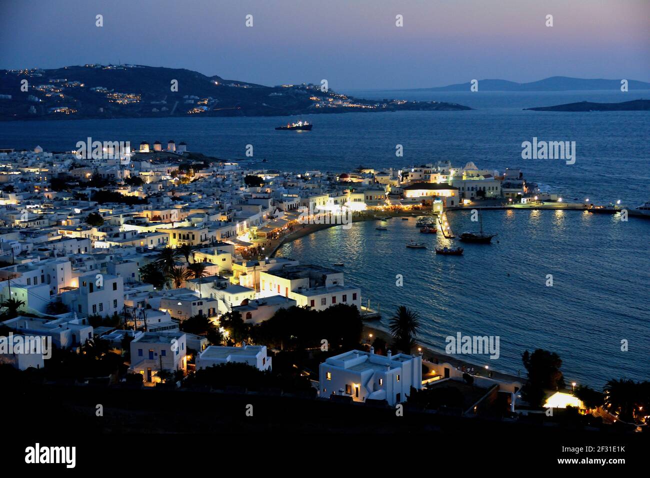 geography / travel, Greece, view towards the harbour of Mykonos-Stadt or Chóra in the last daylight, M, Additional-Rights-Clearance-Info-Not-Available Stock Photo
