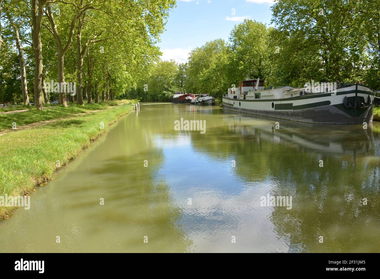 France, Haute Garonne, Toulouse, canal du Midi , this work of art connects Toulouse to the mediterranean, it is UNESCO world heritage. Stock Photo