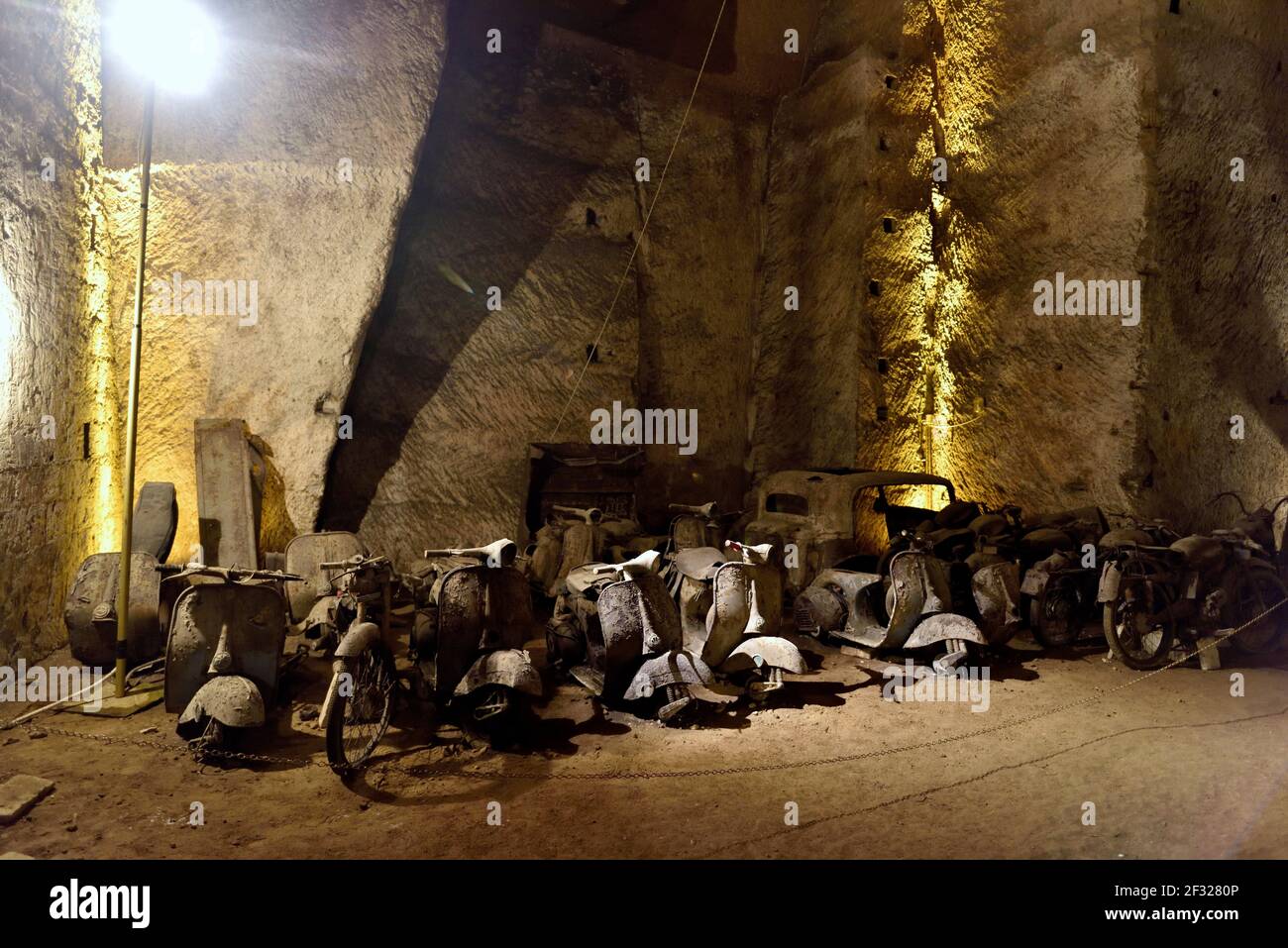 Galleria borbonica napoli hires stock photography and images Alamy