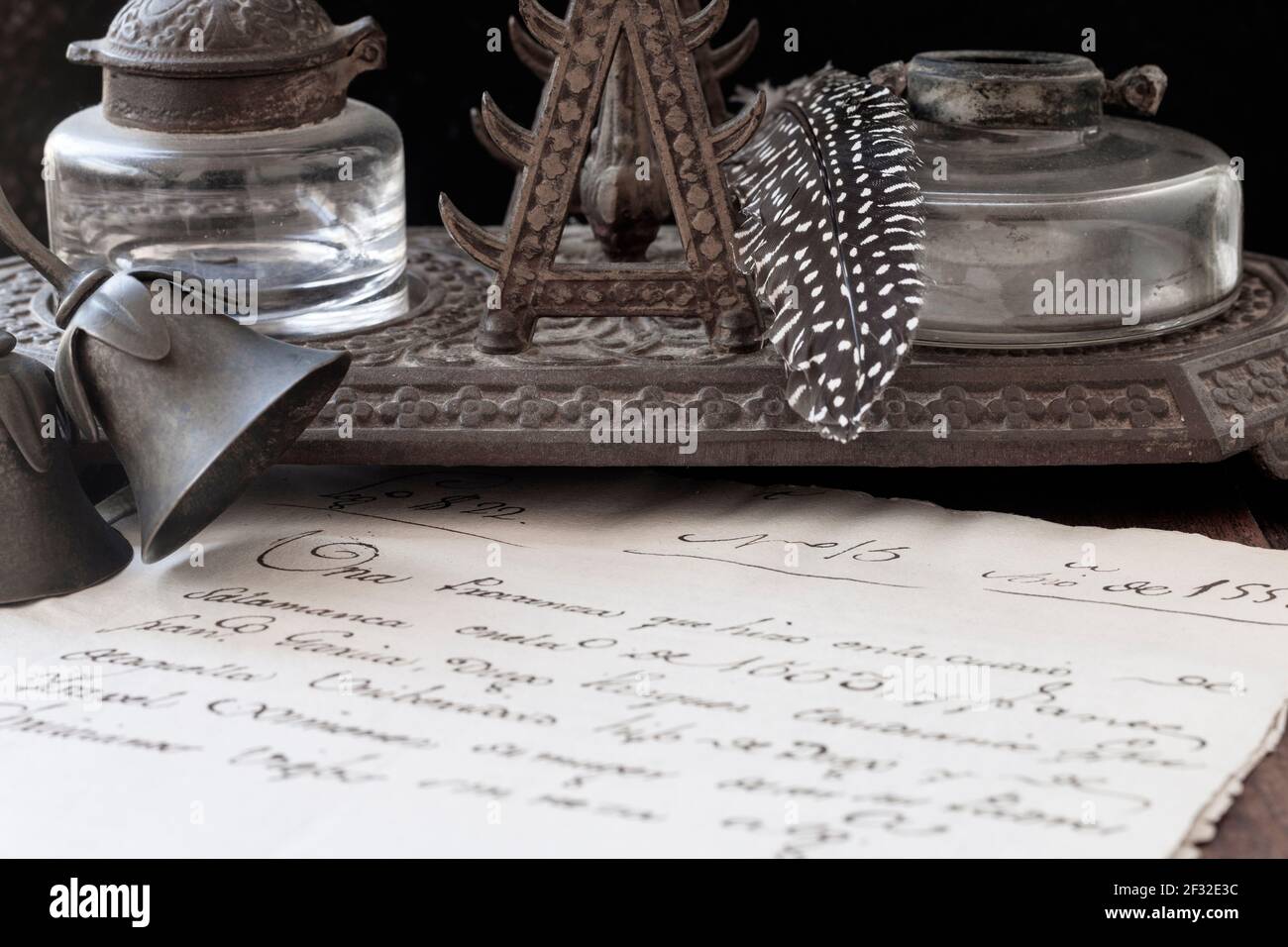 16th century manuscript and writing utensils Stock Photo Alamy