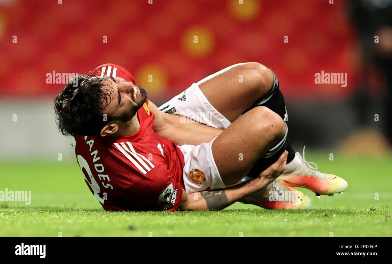 Bruno Fernandes on Floor: Bilder & Videos