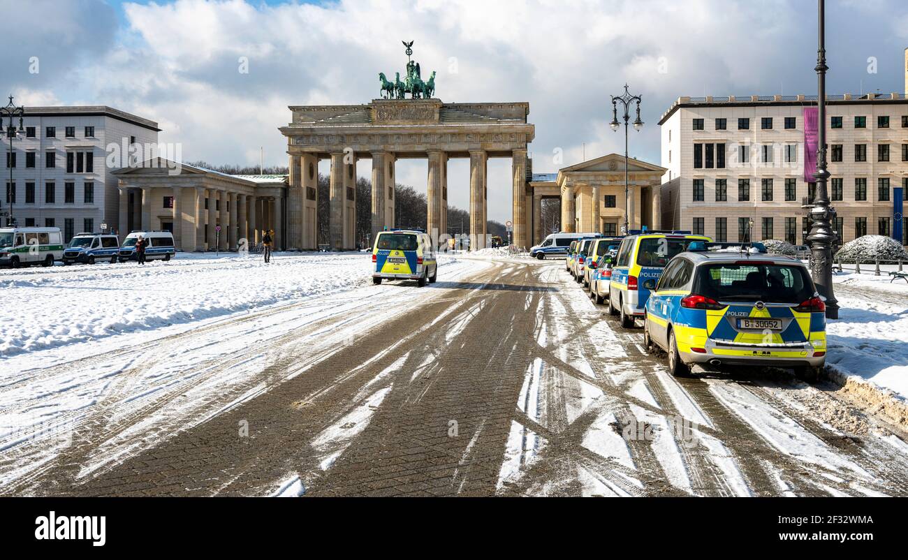 Police In Wintry Berlin Stock Photo