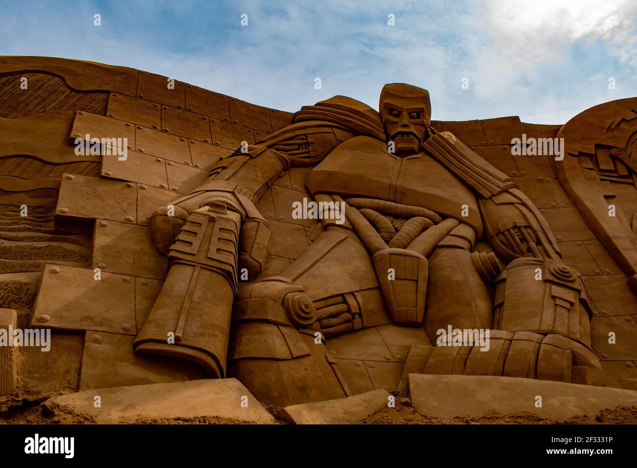 Sand robot hi-res stock photography and images - Alamy