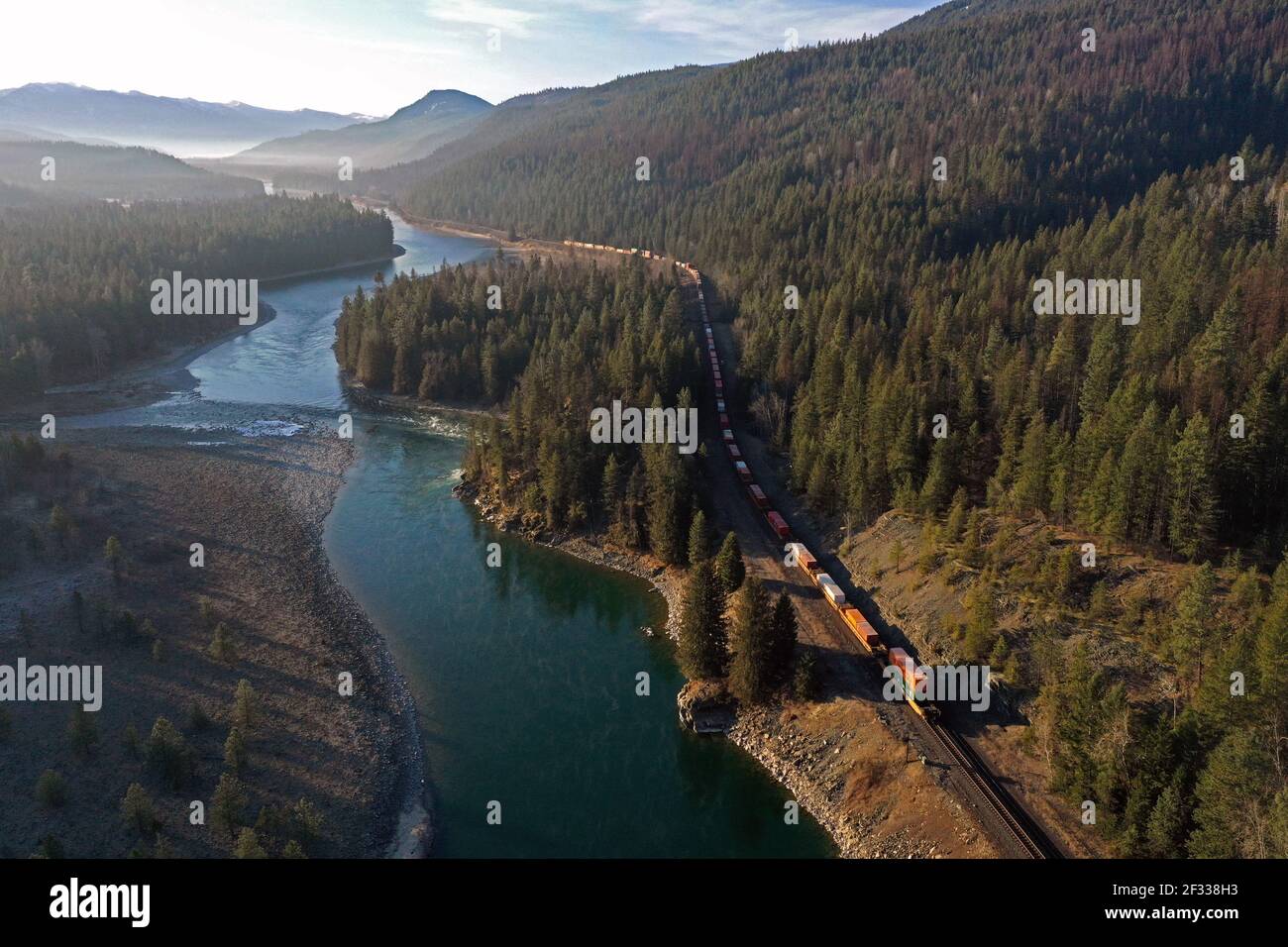 Montana usa train transportation hi-res stock photography and images ...