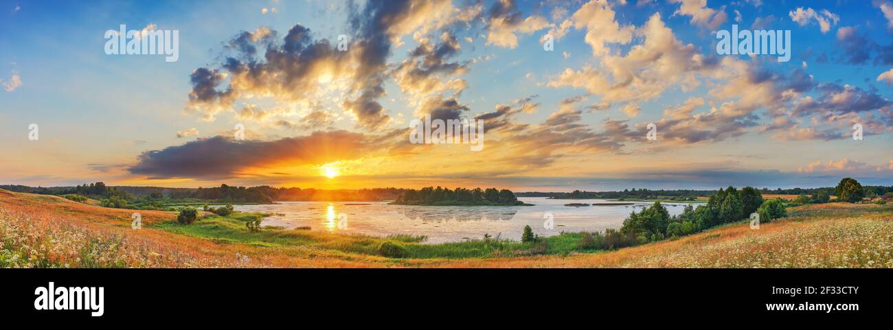 The landscape of the sunset hi-res stock photography and images - Alamy