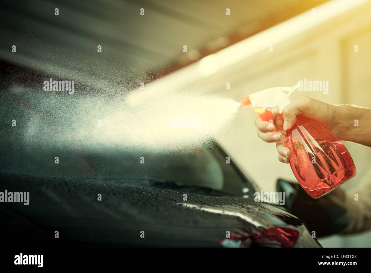 Spray bottle spraying hires stock photography and images Alamy