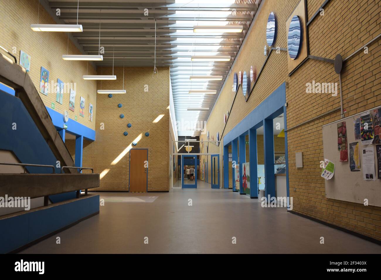 Empty school hall hi-res stock photography and images - Alamy